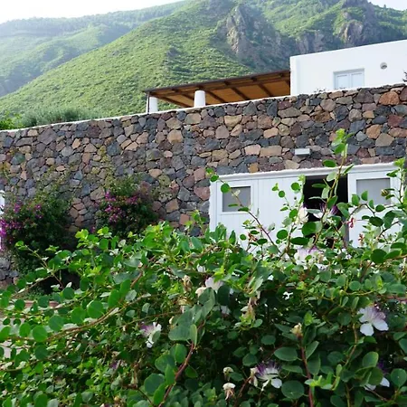 Casa vacanze Le Casette Di Malfa (Salina)